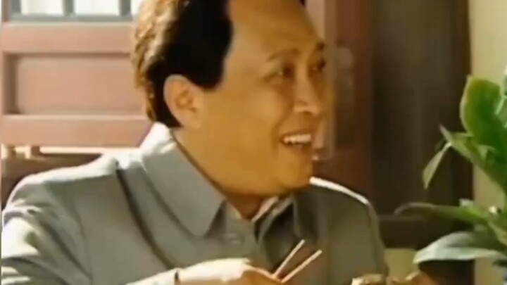 “Baik, ayo makan youtiao pao!”