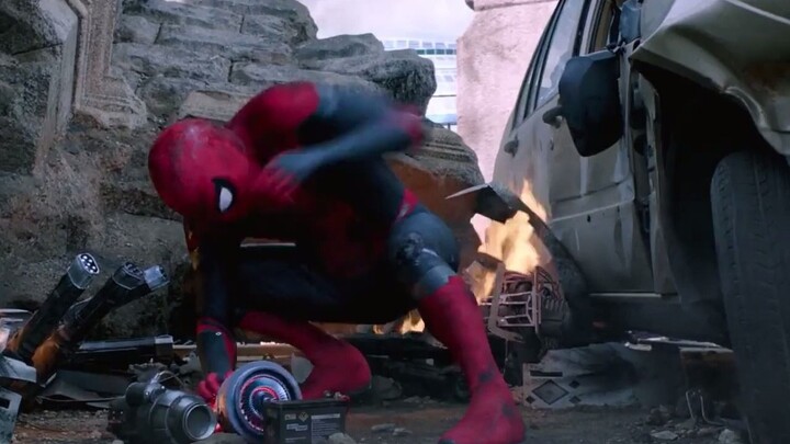 Spider-Man's sixth sense completely defeats Mysterio's holographic image