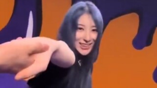 تم إصدار فيديو رقص لي تشاي يون لأغنية "LET'S DANCE"!