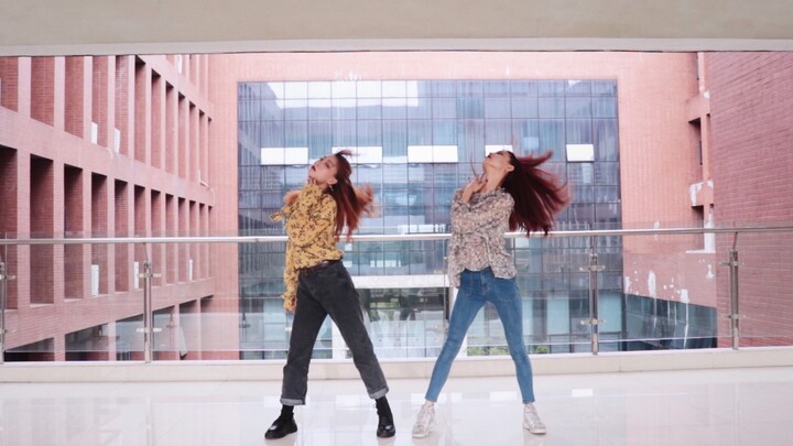 Two people in the teaching building acted as four-corner kard-bomb bombs