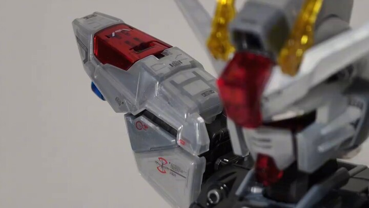1600+ Sazabi's same "core plating" is easily achieved! MGSD Freedom Gundam color transparent version