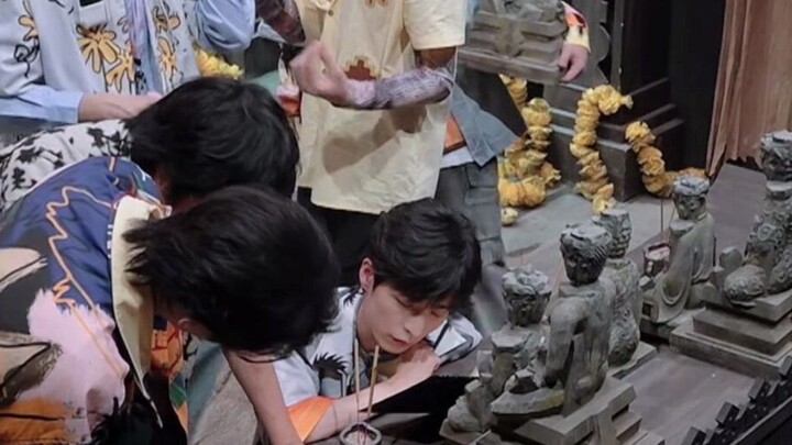 vị thần bí mật