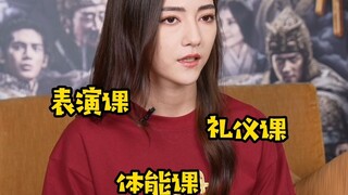 原来封神演艺训练营除了表演课还有礼仪课、体能课！第一次接触舞蹈的娜然通过自己的坚持和努力终于功夫不负有心人