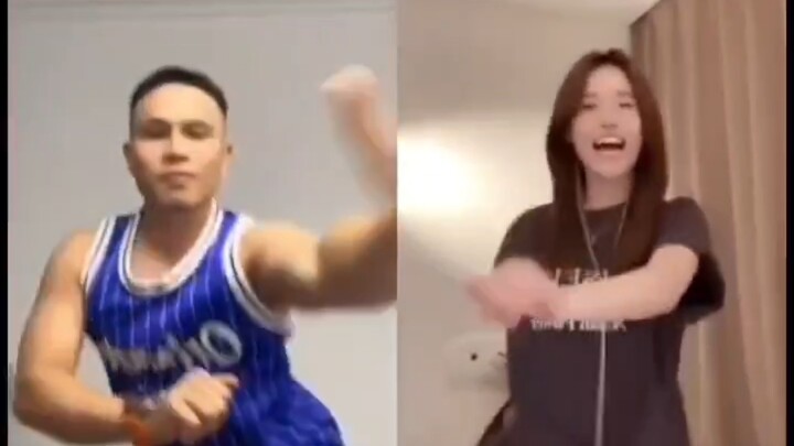 رقص حماسي ثنائي مباشر مع أكي ودودو