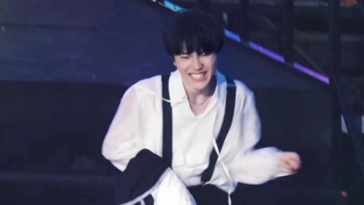 【Su Xinhao】Wait ’til you see it—this shy little pup who bared its teeth before dancing a girl group 