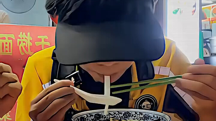 “Ở độ tuổi ham chơi nhất đã trở thành một người đàn ông”