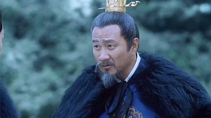 Xu Xiao brings a gift to Old Master Xu—and the moment they shake hands, he’s instantly recognized!