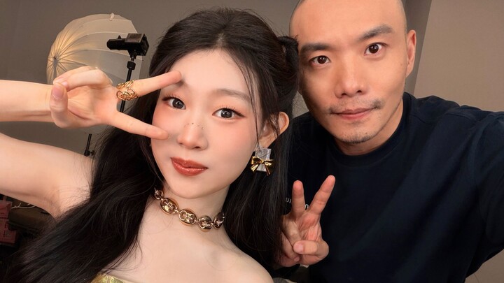 تسجيل تحوّل شين جيا رون إلى نينا | 🐱 مكياج لامع للعين الواحدة