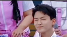 [Wan Zi] "ทันทีที่คุณให้ความสำคัญกับฉัน ฉันจะปรากฏตัว"
