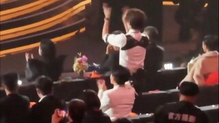 Saat itu, semua orang bercanda bahwa #丁煜兮Xiaoding adalah yang terpilih, tetapi sekarang kita tahu ba