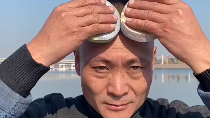 Anh chàng vẽ mặt nhanh nhất toàn mạng – Face Painter