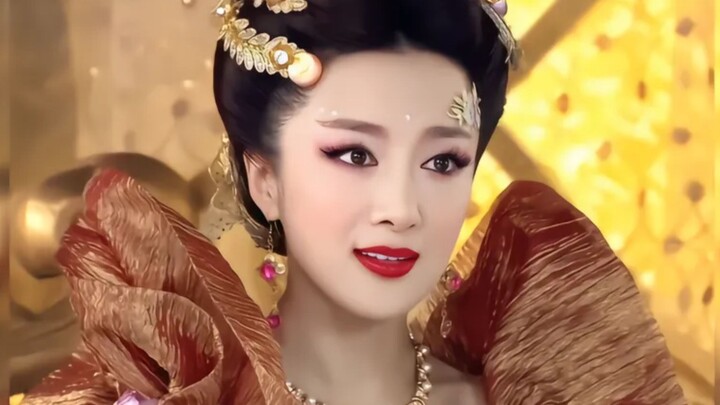 Thì ra phần 2 thực sự đã đổi diễn viên, bảo sao trông lại quyến rũ hơn thế!!