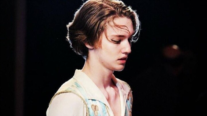 [Ballet Mash up] beautiful young JulianMackay- April is almost over