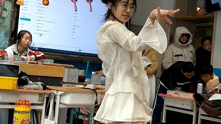 【元旦联欢会】同学绝美翻跳POP！
