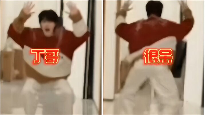 Si “polos dan manis” terus bergumam sendiri, ya ampun! Kira-kira siapa ya yang menemukan benda kecil