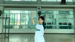 Một năm nữa của đồ sứ xanh và trắng