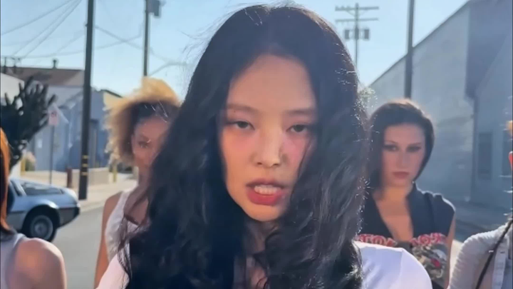 [Counting Beats in the Chorus] Jennie’s “Mantra” Chorus Tutorial: Mirror-Image Dance Breakdown and I