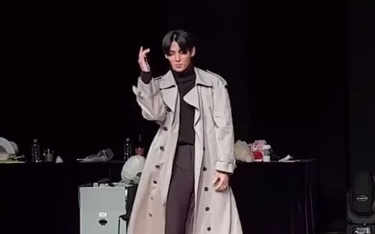 SF9 يو سولار يرقص أغنية EXO «EXODUS» في حفل توقيع التواقيع! مستوى الأداء رائع جدًا!