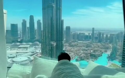 These brief 30 seconds are richer than my entire life over the past few decades.