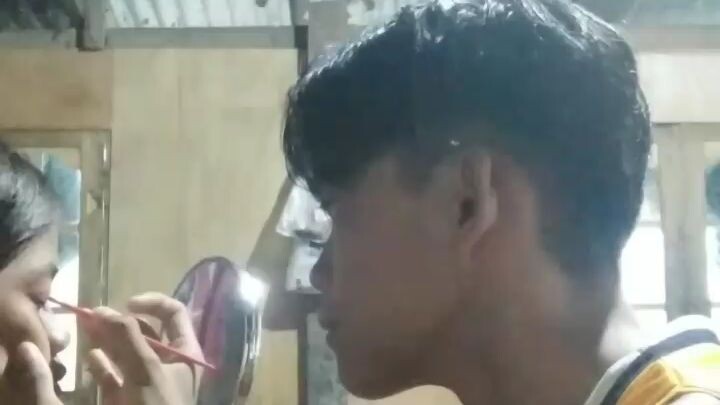 make up sata Ron kay low budget man ta color water sa atong gamiton