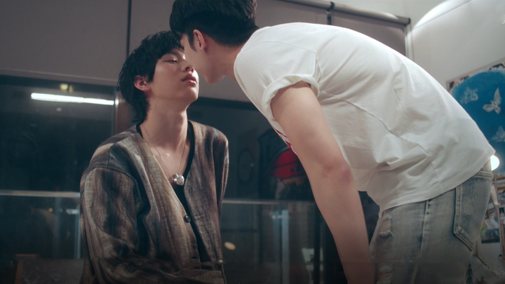 Trailer panjang "About Youth: Aku yang Diam-diam, Kita yang Tak Lagi Diam-diam": "Apa pun pilihanmu,