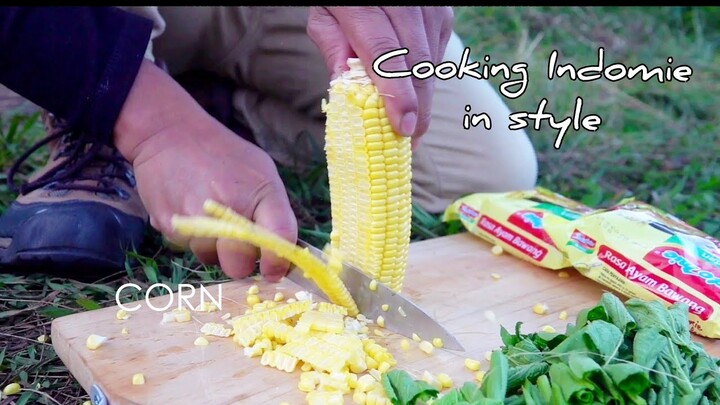 Bikin indomie istimewa ala anak gunung | chicken noodle soup | masak di alam