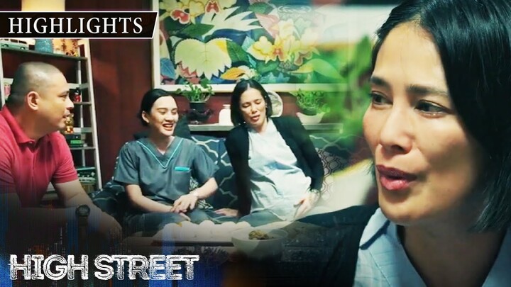 Tania feels happy to be with her friends | High Street (w/ English Subs)