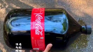 楼梯滚瓶子爆破