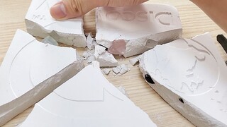 网上买的挖宝勘探板，说是里面有天然矿石