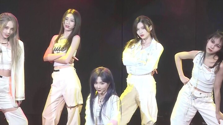 "Jam 7": Zheng Danni×Ye Shuqi×Luo Hanyue×Liu Lifei×Fu Bingbing【GNZ48】【SNH48】【Fiona.N】【Ulang Tahun】
