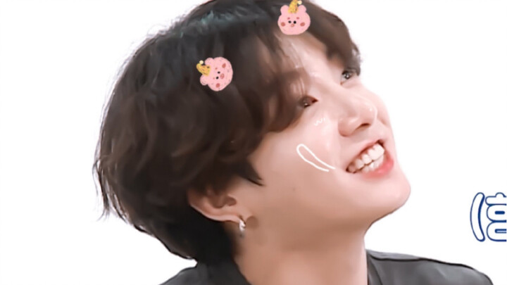 [Tổng hợp] Các khoảnh khắc đáng yêu của Jeon Jungkook