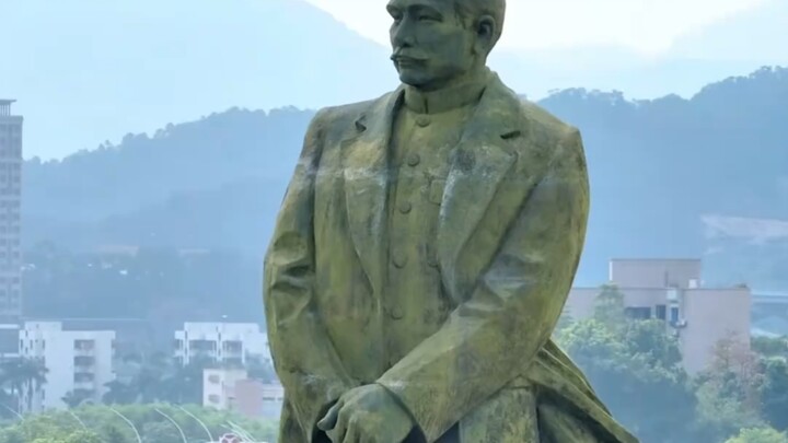 When you revisit these historical events as an adult, it’s hard not to be moved to tears. #XinhaiRev