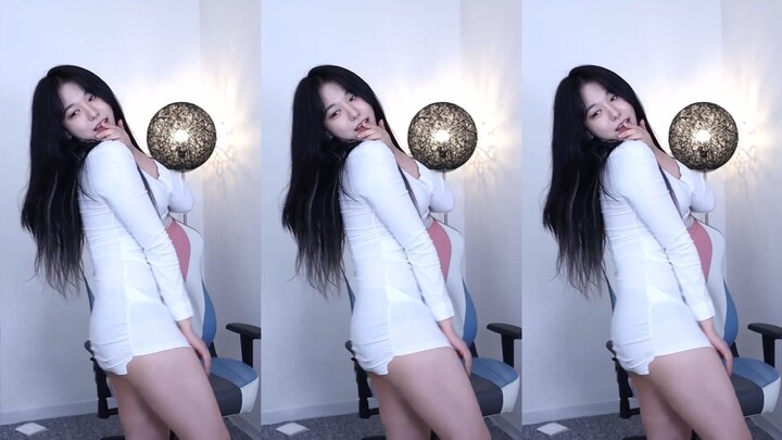 Judy Sexy Dance 쭈디 [섹시 댄스] White dress with split chest, tight to the body 가슴이 갈