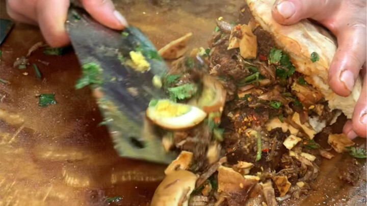 بيِن: ما أقدر أقضم ولا لقمة! جولة يوم واحد في نانجينغ: إلي أين ذهبت؟