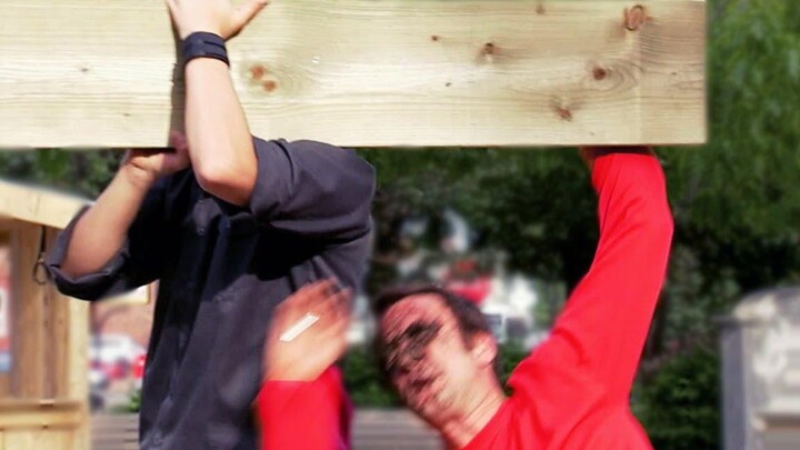 อุบัติเหตุที่เจ็บปวดระหว่างการเล่นตลก เพียงเพื่อหัวเราะมุข