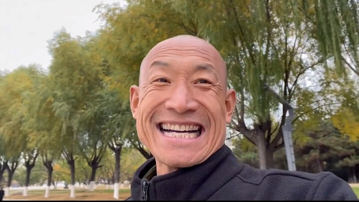 Người nổi tiếng theo mùa duy nhất trên toàn mạng: Cúi xuống chỉ để bạn ngắm bình minh!