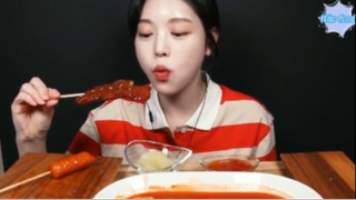 Garaetteok xào cay, phô mai que, thiệt heo chiên xù phần 1 #mukbang