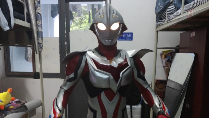 แสงคือสายสัมพันธ์—จอแสดงผลเคสหนัง Nexus