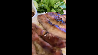 ข้าวมันคอหมูย่าง
