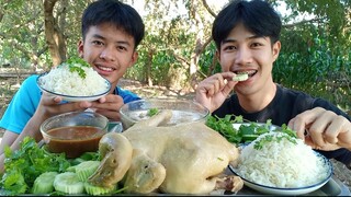 กินข้าวมันไก่ทั้งตัว นํ้าซุปหอมนํ้าจิ้มเด็ด แซ่บจริงๆ.