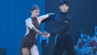 帅就完了，属于国标选手的表演时刻#淮南世际艺术学校 #余志祥姜雨含 #拉丁舞