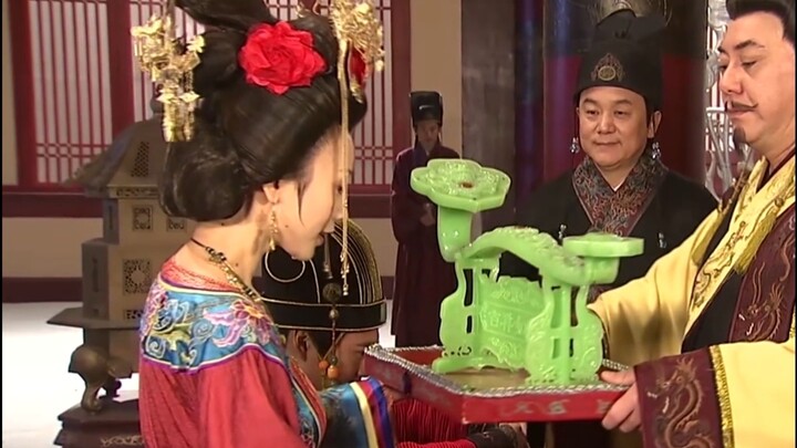 นี่คือหลิวเหยียนเหรอ??? ไม่นึกเลยว่าเธอเล่นบทโบราณแล้วจะสวยขนาดนี้!