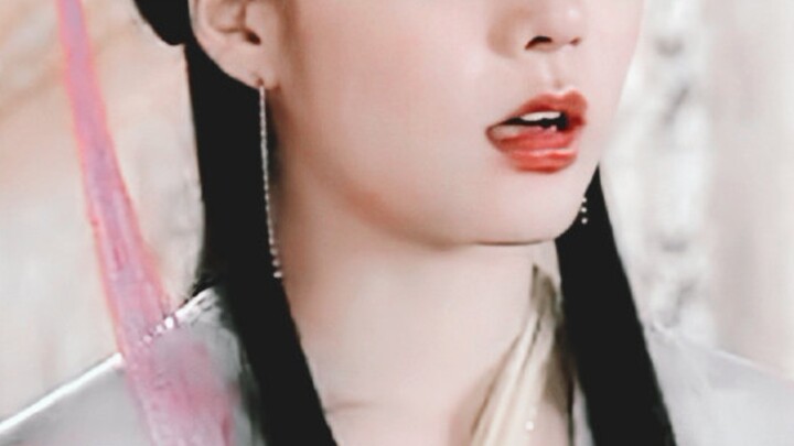 I used to think the princess’s lip movements when she spoke were so cute—turns out she’s not even Ch