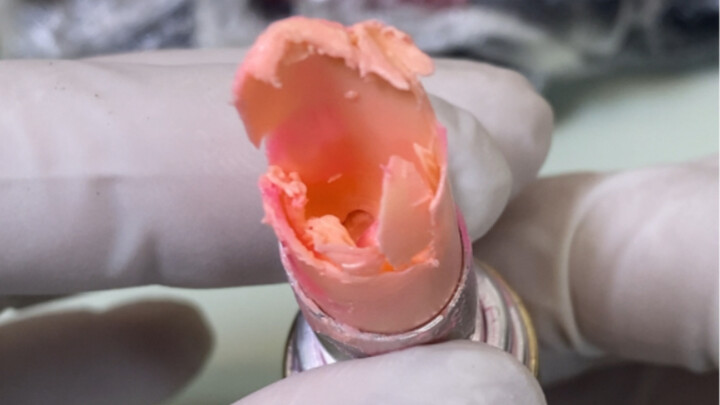 “Tegak di Tengah, Tak Merambat atau Bercabang”