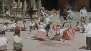 【تسجيل صغير للصين عام 1972】رقصات وأغاني الأطفال 【الإبحار في البحر بقيادة الربان، أحب بكين ساحة تيانا