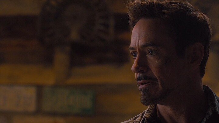 Vì tên anh ấy là Tony Stark