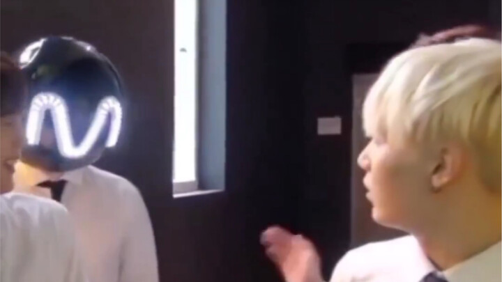 [BTS] Suga: Only the members can touch me