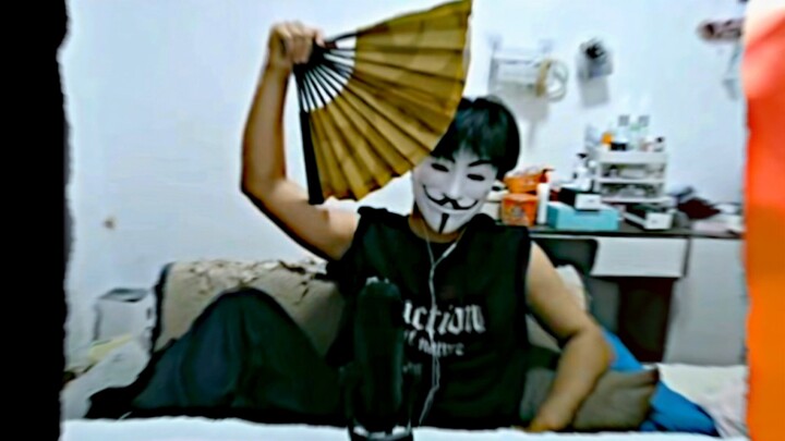 Giờ đây, người trình diễn biến mặt xuất hiện
