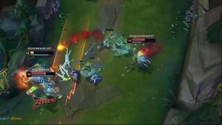 Nhìn nó đánh giống mắt dương tiển nhắm cung bắn  #funny # leaugeoflegends #lol #FunnyLOLChannel