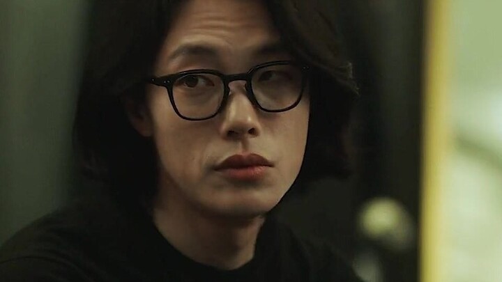 When Gouhuan had long hair and put on glasses, the result... I didn't expect to be even more handsom